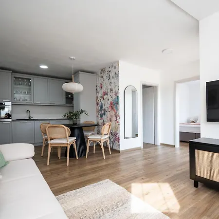 Appartments Smrikve *